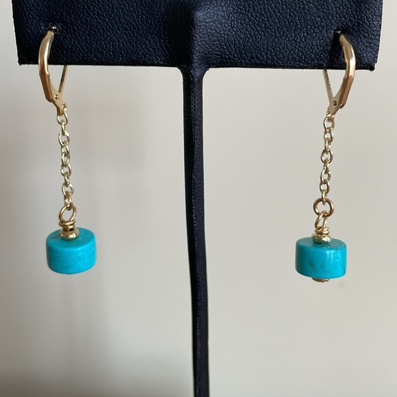 HAND CRAFTED TURQUOISE MAGNESITE EARRINGS - Picture 6 of 12